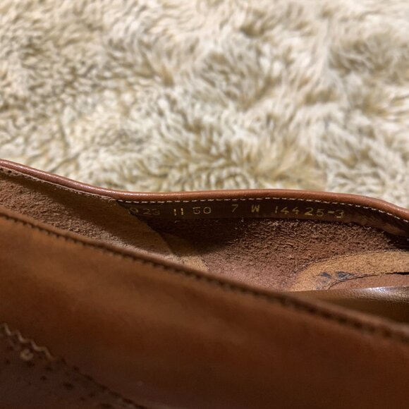 VINTAGE Hunt Club Brown Leather Kiltie Tassel Loafers Womens Size 7W - Picture 8 of 8